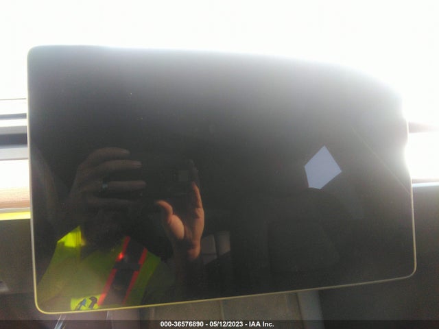 7SAYGDEE6NA016450 Tesla Model Y Long Range