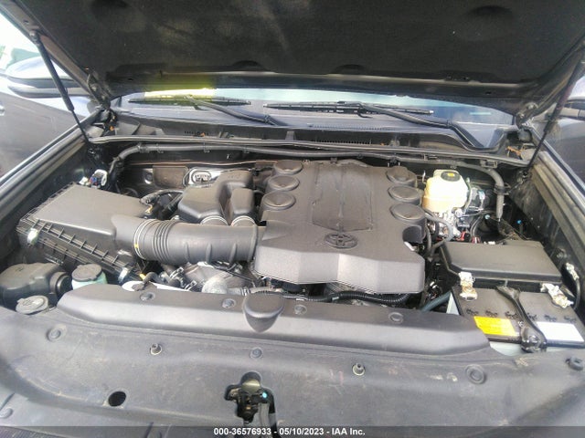 Toyota 4RUNNER SR5 2018 JTEBU5JR0J5518598 Image 12