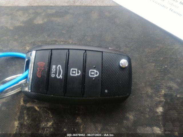 KNAGT4L32J5235679 KIA Optima Lx