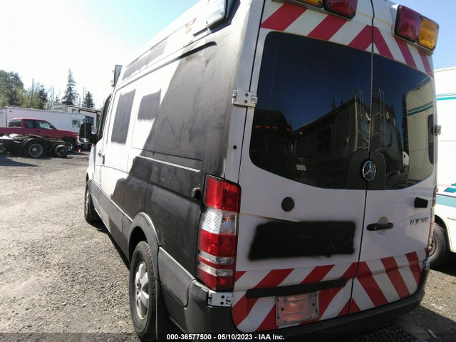 2012 MERCEDES-BENZ SPRINTER CARGO VANS VIN: WD3PE7CC1C5629055