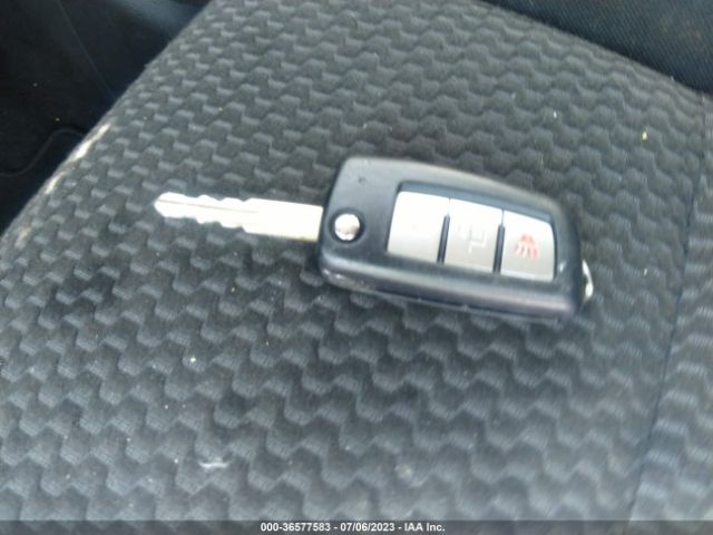 JN1BJ1CP1JW189439 Nissan Rogue Sport S
