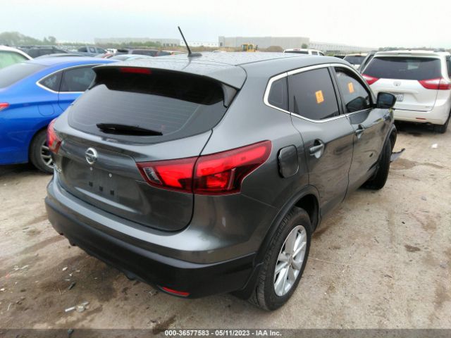 JN1BJ1CP1JW189439 Nissan Rogue Sport S