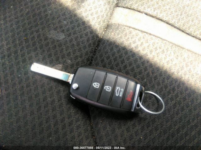 5XXGT4L30JG206079 KIA Optima Lx