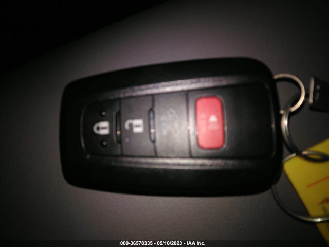 2022 TOYOTA RAV4 HYBRID XLE PREMIUM VIN: JTMB6RFVXND521290