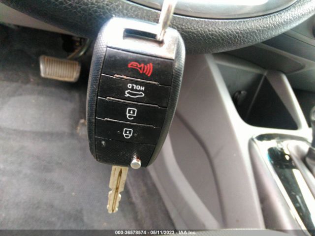 3KPFK4A71JE225768 KIA FORTE LX