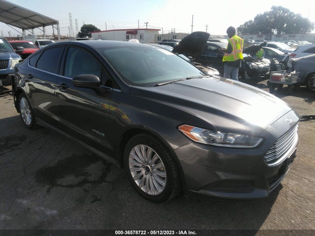 2016 3FA6P0UU2GR250987 main image
