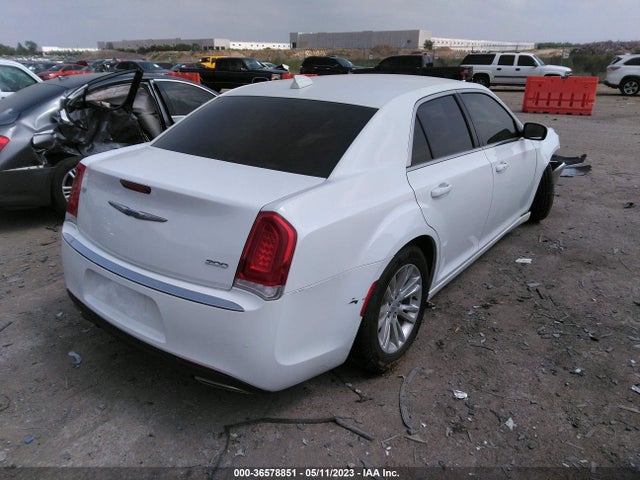 2C3CCAAG1JH342452 Chrysler 300 Touring