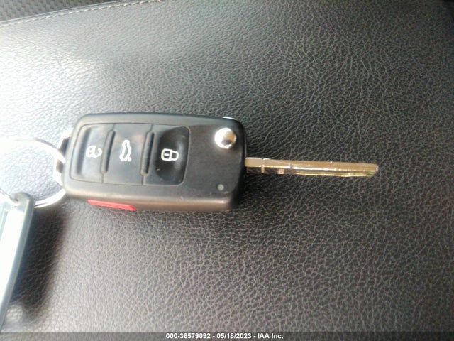 1VWAP7A3XEC009423 Volkswagen PASSAT S