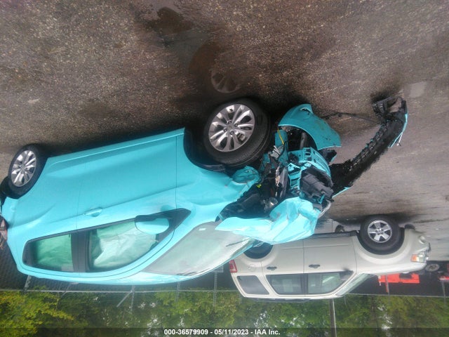 Chevrolet SPARK 1LT 2021 KL8CD6SAXMC732529 Image 2
