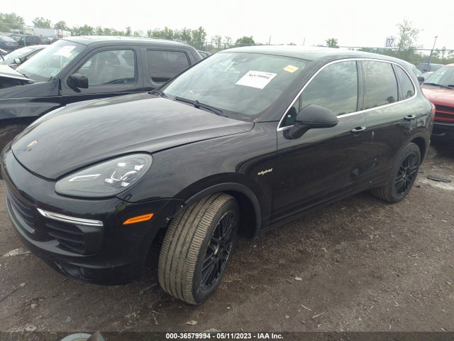 2015 Porsche Cayenne, VIN: WP1AE2A25FLA50268