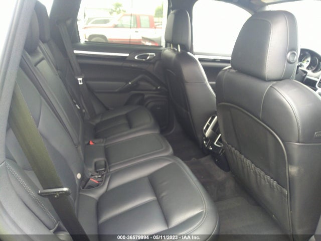 2015 Porsche Cayenne, VIN: WP1AE2A25FLA50268