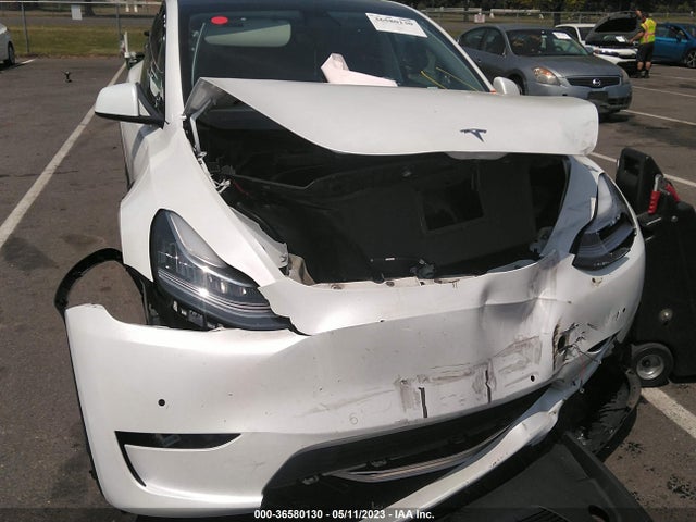 Tesla Model Y Long Range 2022 7SAYGDEE3NF321178 Image 6