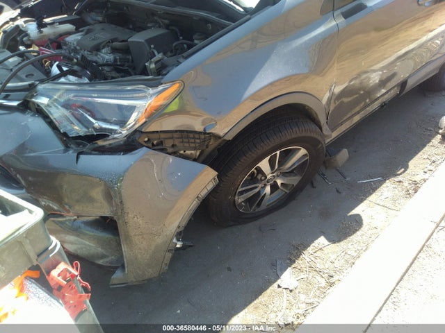 Toyota Rav4 Xle 2018 2T3WFREV1JW484954 Image 7