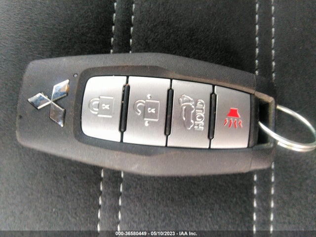 JA4J3UA86PZ025931 Mitsubishi Outlander Se