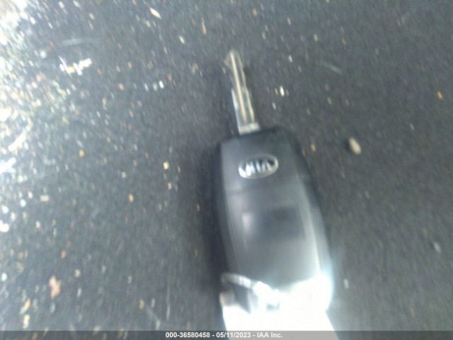 KNAFX4A86F5306467 KIA FORTE EX