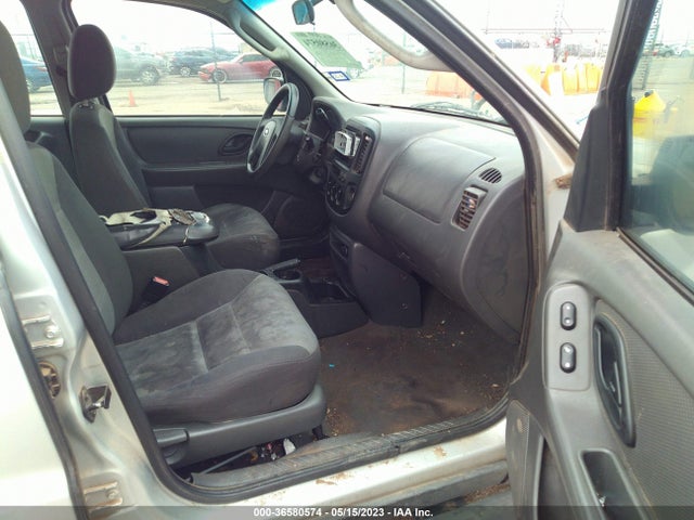 2004 FORD ESCAPE XLS VIN: 1FMYU02164KA37668