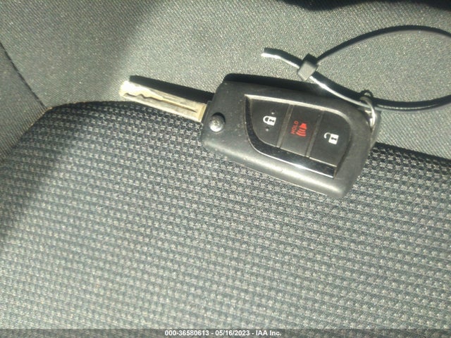 Toyota RAV4 LE 2019 JTMG1RFV4KD504811 Image 3