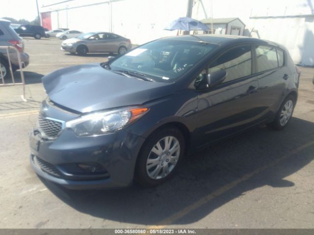 KNAFK5A80G5588403 KIA Forte 5-door Lx
