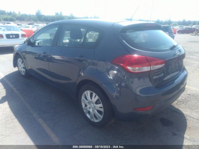 KNAFK5A80G5588403 KIA Forte 5-door Lx