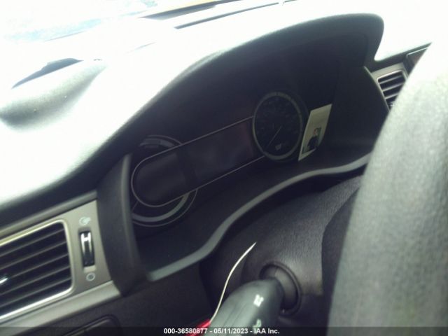 KNDCB3LC7K5244782 KIA NIRO LX