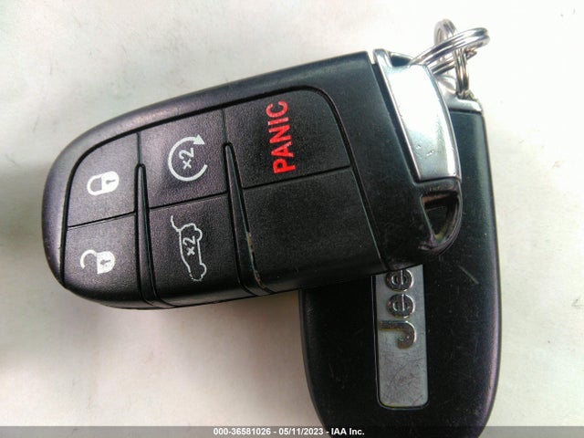 1C4RJEBG9KC811020 Jeep Grand Cherokee Limited X