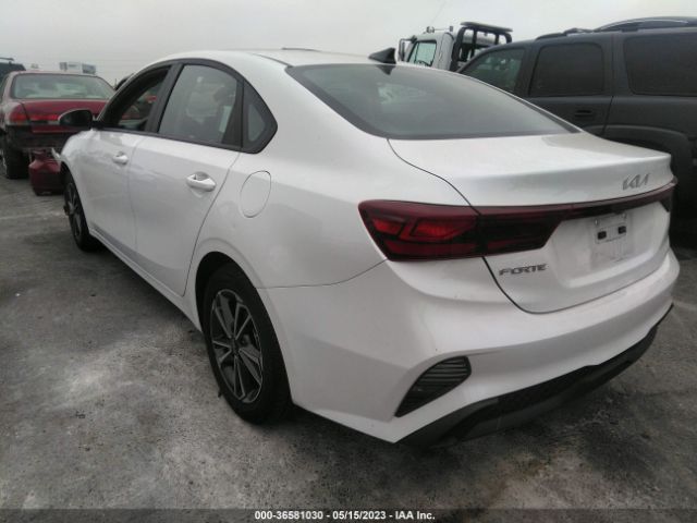 3KPF24AD5NE440033 KIA Forte Lxs