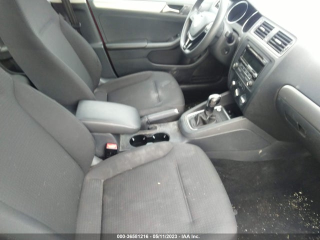 3VWD17AJ2FM265147 Volkswagen Jetta Sedan 1.8t Se