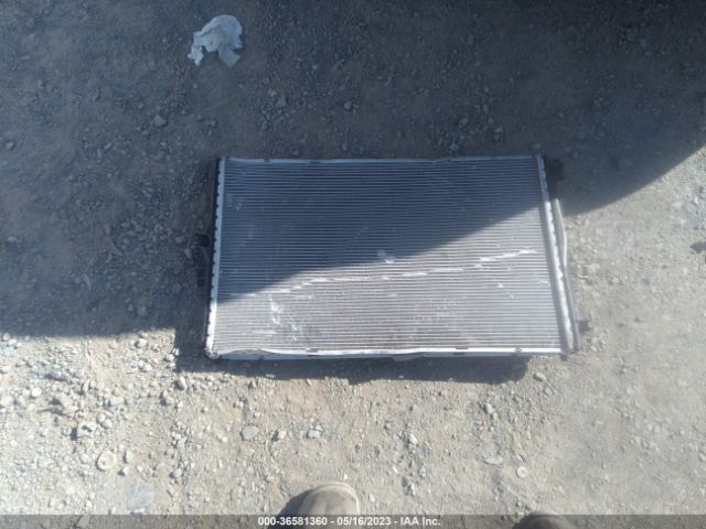 5YJ3E1EA7NF211033 Tesla MODEL 3