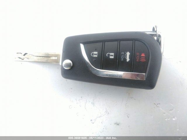 Toyota CAMRY LE 2022 4T1C11AK3NU635273 Image 3