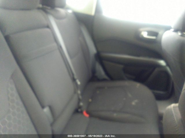 3C4NJDAB4JT337673 Jeep Compass Sport