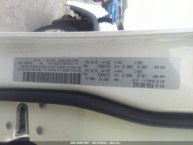 3C4NJDAB4JT337673 Jeep Compass Sport