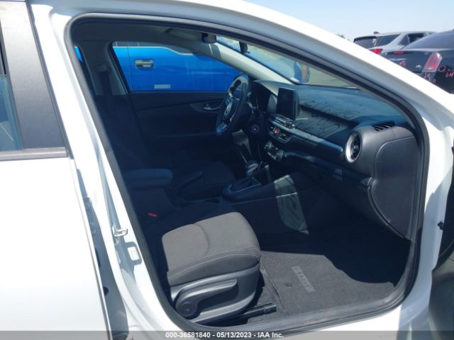 3KPF24AD9KE083757 KIA Forte Lxs