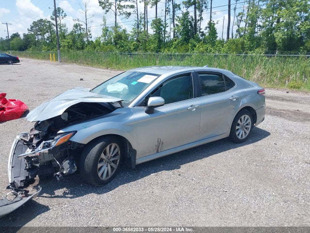 Toyota CAMRY LE 2020 4T1C11AK4LU898580 Image 2