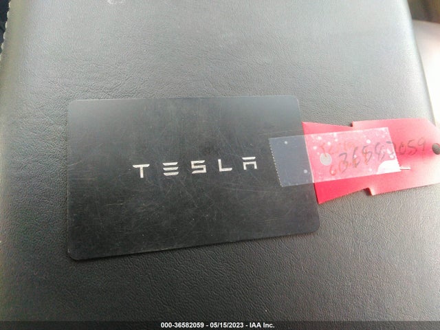 Tesla Model Y Long Range 2020 5YJYGDEE5LF055351 Image 3