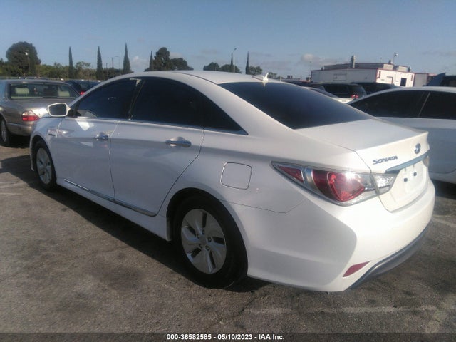 Hyundai SONATA HYBRID 2015 KMHEC4A43FA137387 Image 3