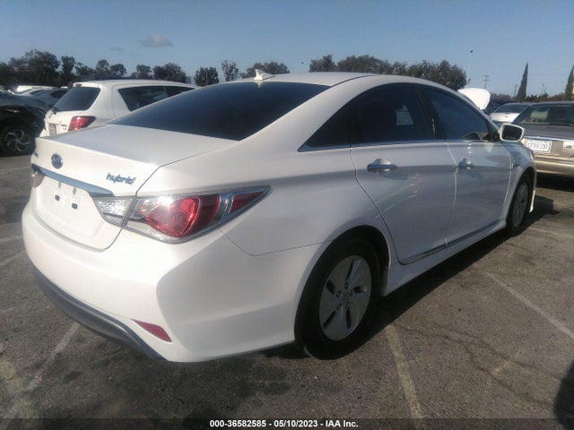 Hyundai SONATA HYBRID 2015 KMHEC4A43FA137387 Image 4