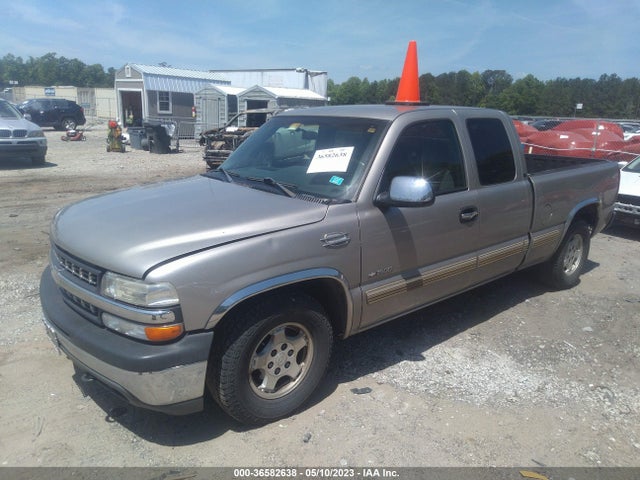 2002 CHEVROLET SILVERADO 1500 LS VIN: 2GCEC19V921428156
