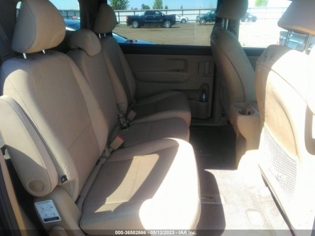 KNDMB5C16H6243494 KIA SEDONA LX