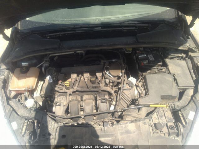 1FADP3K22FL221139 Ford FOCUS SE
