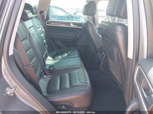 WVGEF9BP0ED009277 Volkswagen Touareg Lux