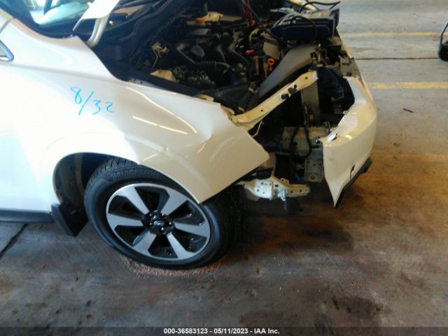 JF2SJARC1HH580897 Subaru Forester Limited