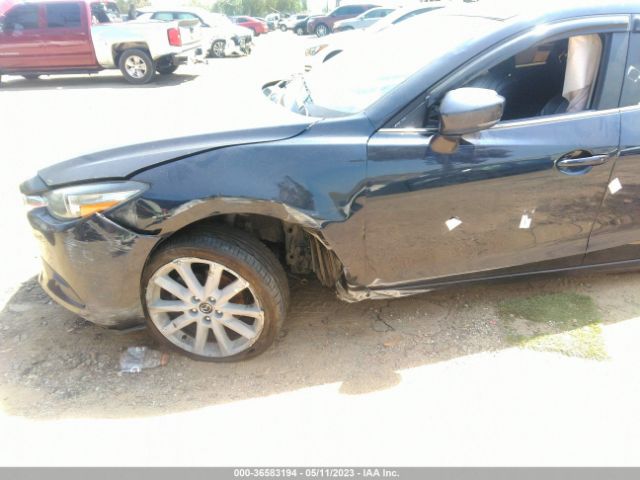 3MZBN1V30JM173015 Mazda Mazda3 4-door Touring