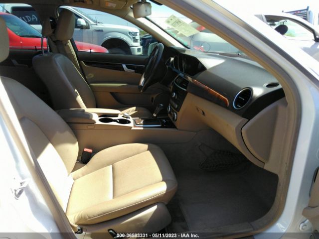 WDDGF8AB6EG165776 Mercedes-Benz C-class C 300