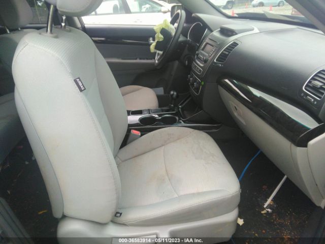 5XYKT3A6XFG559501 KIA SORENTO LX