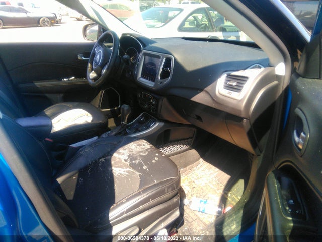 3C4NJDBB3JT162072 Jeep Compass Latitude