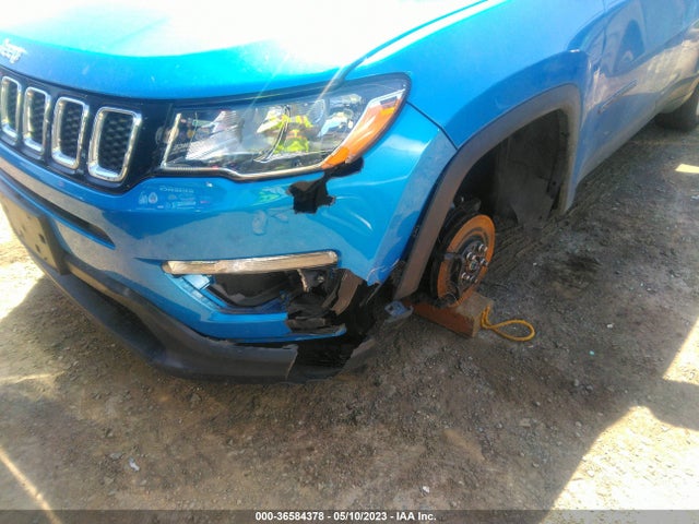 3C4NJDBB3JT162072 Jeep Compass Latitude