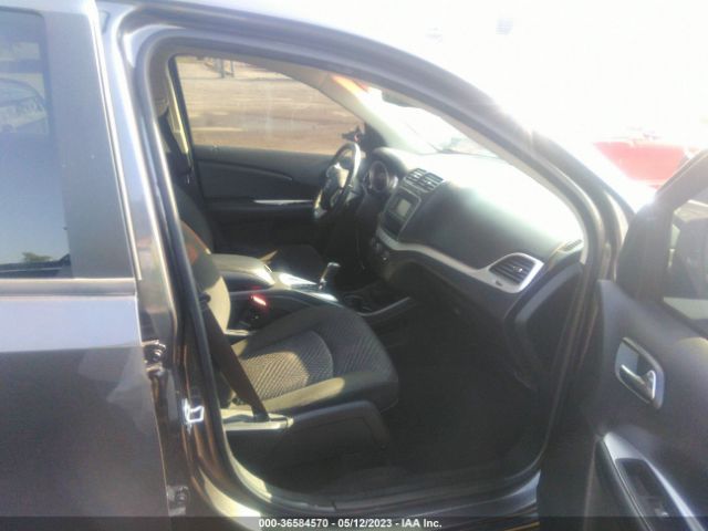 3C4PDDBG1KT838080 Dodge JOURNEY SE