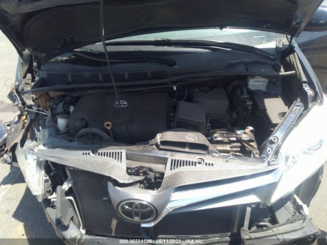 5TDYZ3DC4KS996949 Toyota SIENNA XLE