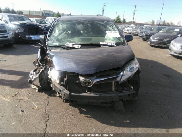 5TDYZ3DC4KS996949 Toyota SIENNA XLE