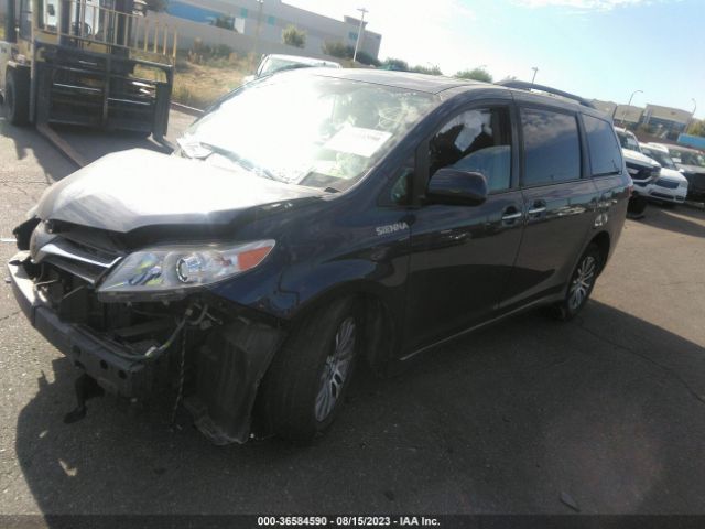 5TDYZ3DC4KS996949 Toyota SIENNA XLE